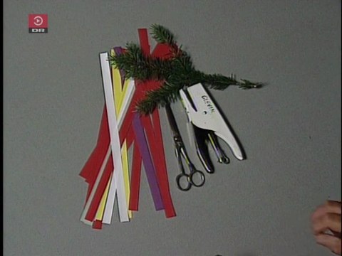 Jul med Clevin ~ Strimmelhjerter. |Sæson:1|Episode:2-24|1992| DRTV