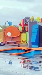 Piloto do parque Beto Carrero morre após acidente em apresentação;veja