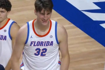 Olivier Rioux (2,36), el jugador más alto en anotar en la historia de la NCAA