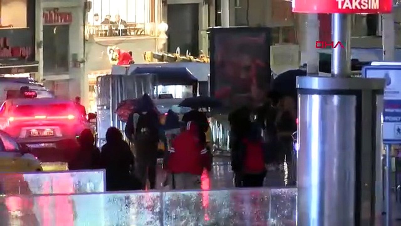 Yağış nedeniyle İstanbul trafiğinde Pazartesi kabusu: Yoğunluk yüzde 80 olarak ölçüldü