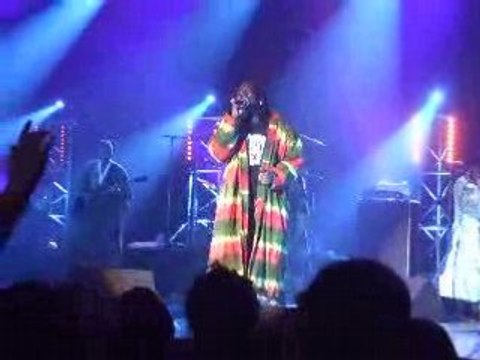 Tiken Jah Fakoly à Saint Etienne - Plus rien ne m'étonnes