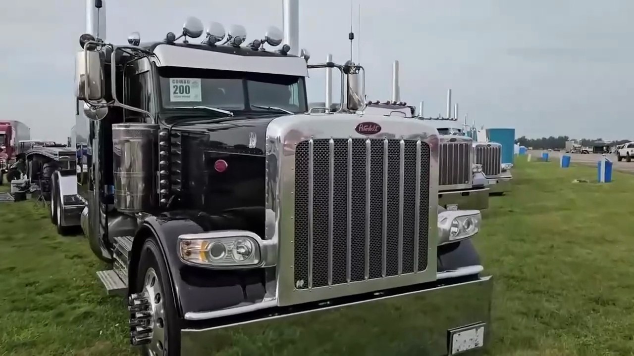 Custom Truck Show 2025 : Exposition de Camions Ultra Customisés