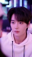 [Completed] She woke up to find herself transmigrated into the body of a fat woman in the 1980s. Her fiancé dumped her right away, and she was mocked for being unwanted. Undeterred, she used a spatial system to lose weight and become