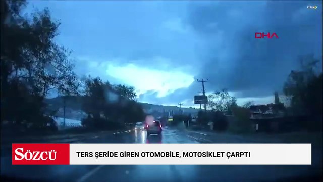 Ters şeride giren otomobile, motosiklet çarptı; kaza anı kamerada