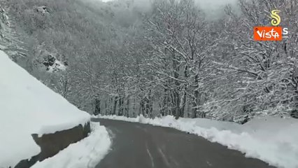 Mezzi di Anas a lavoro sulle strade calabresi per rimuovere neve e ghiaccio