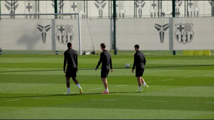 Entrenamiento completo del FC BARCELONA en la previa del BARÇA-CHELSEA | CHAMPIONS LEAGUE