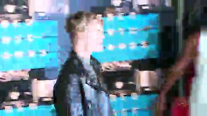 Justin Bieber Wants A Girlfriend & To Get Married Soon - VIDEO