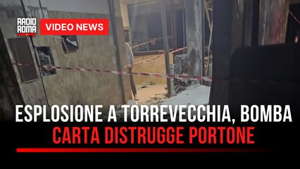 Esplosione a Torrevecchia, bomba carta distrugge portone