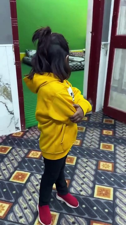 In this short video, Dua shares a point that actually makes a lot of sense! A light-hearted and funny moment you’ll enjoy watching. Don’t forget to like, share, and subscribe for more entertaining content