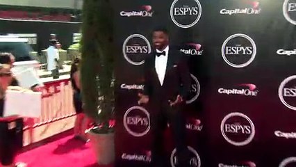 Kylie Jenner & Jordyn Woods Fighting Over Red Table Talk Interview | Hollywoodlife