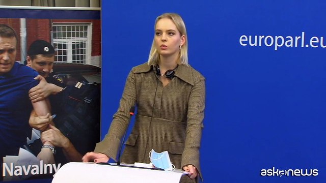 Opposizione russa non molla: Dasha e Yulia Navalnaya postano da Yale