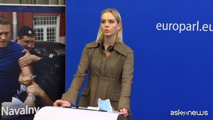 Opposizione russa non molla: Dasha e Yulia Navalnaya postano da Yale