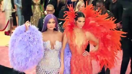 Khloe Kardashian Roasts Tristan Thompson Over Cheating Scandal - KUWTK Recap