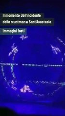 Video: un acróbata chileno murió tras un brutal accidente con su moto en un circo en Italia