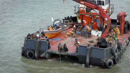 Fish deterrent equipment being trialled in the Bristol Channel for the Hinkley Point C build.