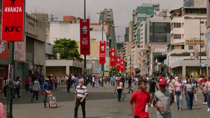 Venezolanos entre preocupación y desafío tras que EE.UU. marque red militar como “terrorista”