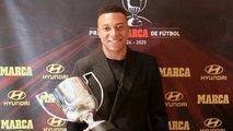 Kylian Mbappé recibe el Premio de Pichichi otorgado por MARCA