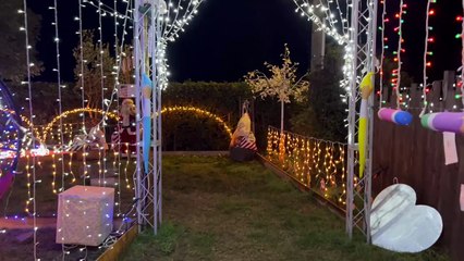 Montfrin : Visite en avant première des illuminations de la maison de Noël