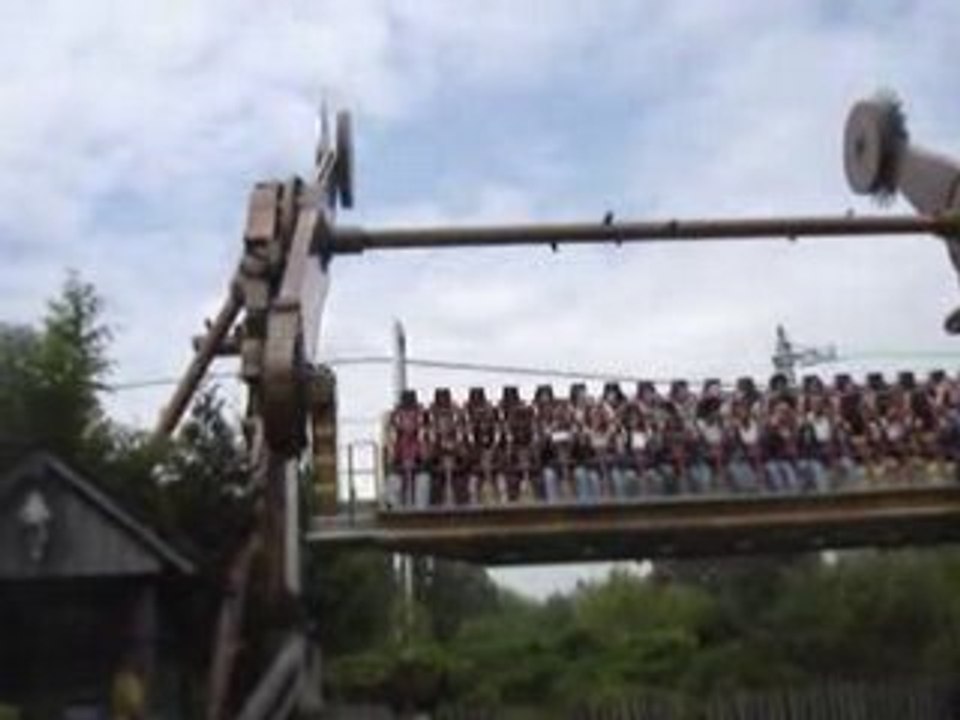 Walibi Belgium buzzsaw