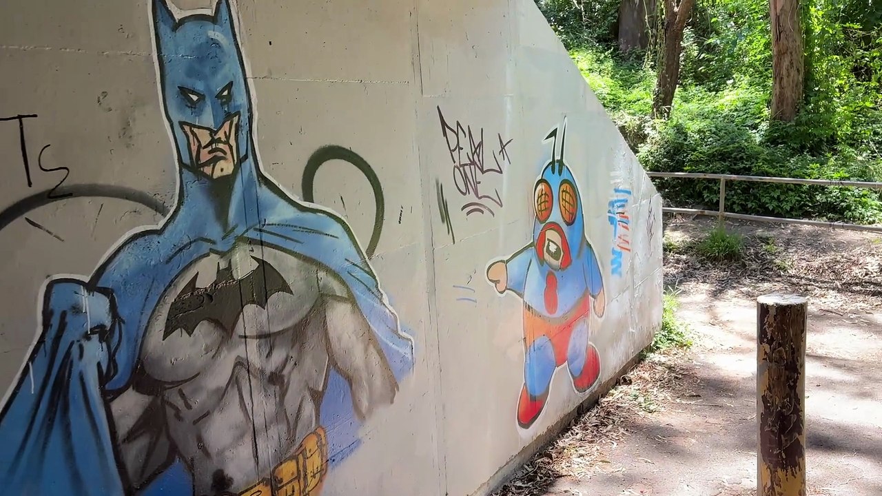 Street art in Como tunnel