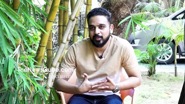 Director Radha Krishna Reaction On Radhe Shyam Comparing With Titanic Prabhas NewsQube