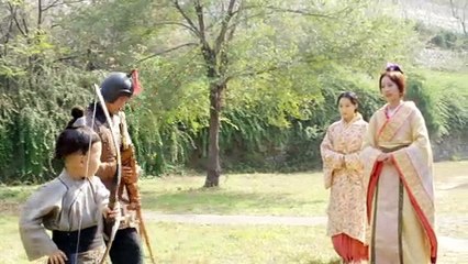 The empress of the troubled times_Red hair beauty_10