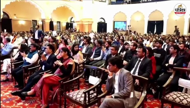 मुख्यमंत्री डॉ. यादव ने राष्ट्रीय जल पुरस्कार के लिए किया कलेक्टर, जिपं सीईओ का सम्मान