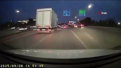 Otomobiliyle makas atarken kaza yaptı: O anlar araç kamerasında