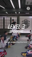 Claudio Pizarro se divierte entrenando taekwondo