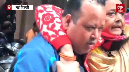 दिल्ली के शाहदरा में दर्दनाक हादसा, ज्वाला नगर में मकान गिरा, कई लोग घायल