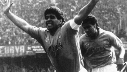 Conte: "Sería hermoso poder dedicarle la victoria a Maradona"