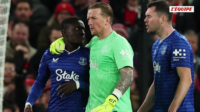Idrissa Gueye prend un carton rouge lors d'Everton-Manchester United... après avoir giflé son coéquipier - Foot - Premier League
