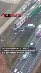 Incidente a Ferrara tra treno e camion: il video dell'alto
