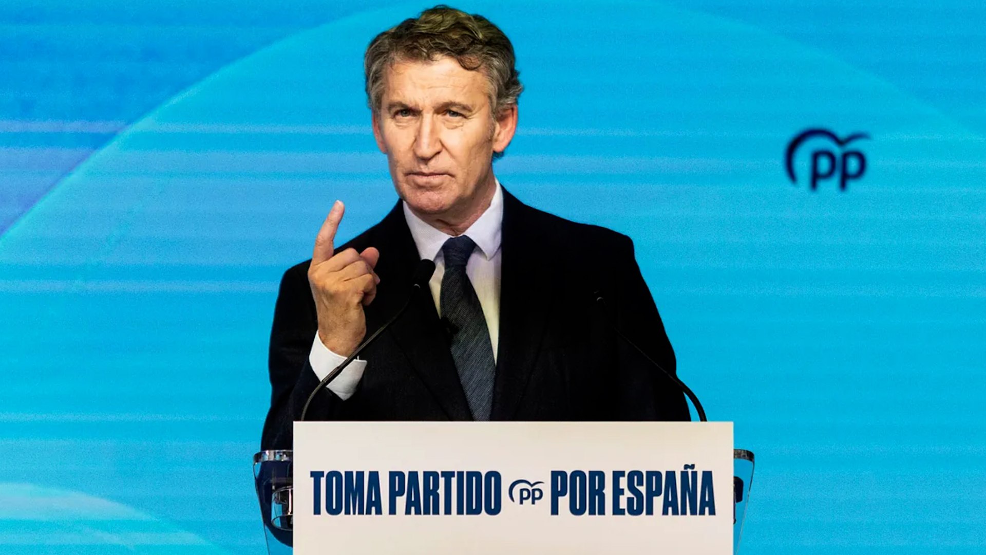 El presidente del PP, Alberto N��ez Feij�o, present� cuatro propuestas clave para un eventual Gobierno del PP, centradas en la seguridad y la protecci�n de las mujeres, las cuales buscan revertir la situaci�n de inseguridad que, seg�n �l, se ha generado bajo el actual Ejecutivo.