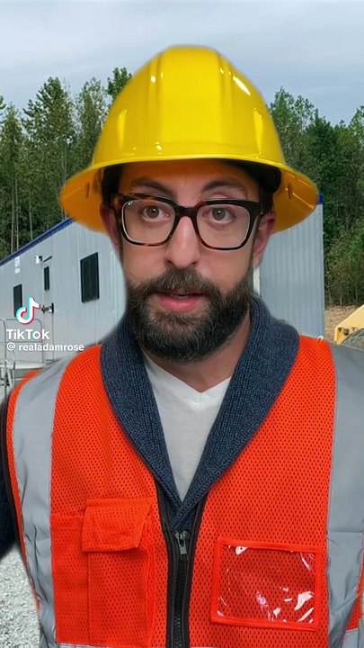 Construction worker Very funny 😺🤣🤣🤣