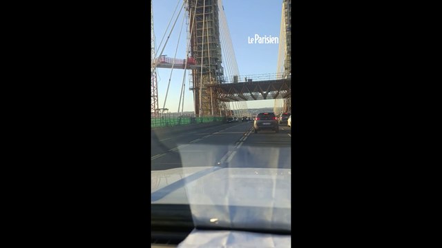 Une cabine de toilettes s'écrase sur un pont en Espagne