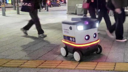 [경기] 성남시 '로봇 순찰 시대' 개막...판교역 등 4곳 배치 / YTN