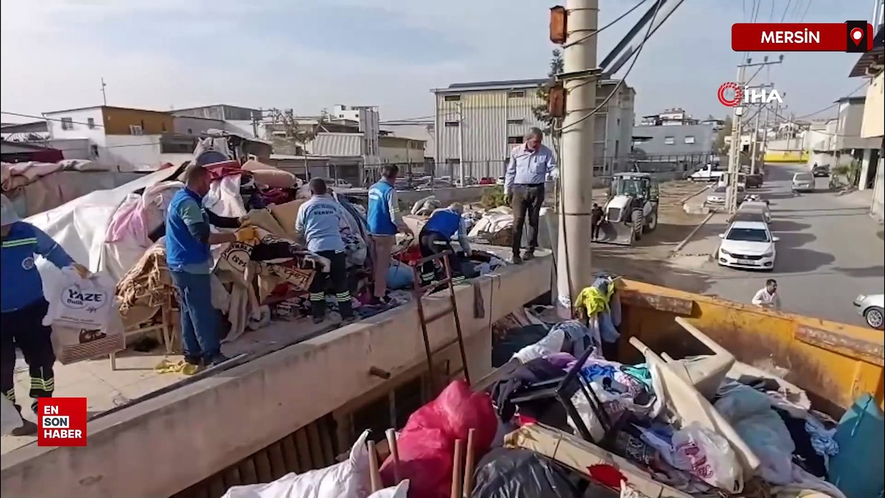 Mersin’de çöp ev temizlendi, 10 kamyon atık çıkarıldı