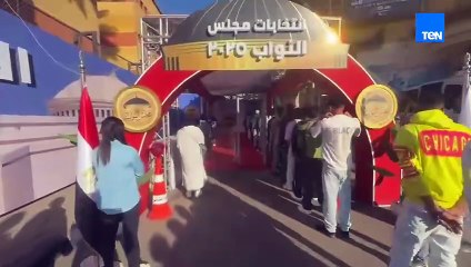 حركة نشطة أمام لجان الأزبكية..  سير منتظم للعملية الانتخابية، وإقبال متزايد من المواطنين على اللجان