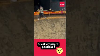 C'est vraiment possible ? #sports #mdr #foryou #funnyvideo #tiktok  via @dennisteodt