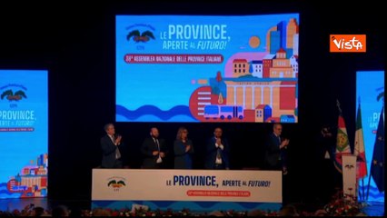 Standing ovation per Mattarella all'Assemblea Nazionale delle Province d’Italia a Lecce