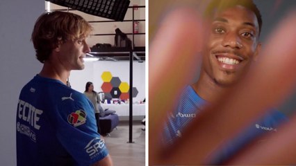 Rayados presenta playera alternativa y así la presume Sergio Canales y Anthony Martial