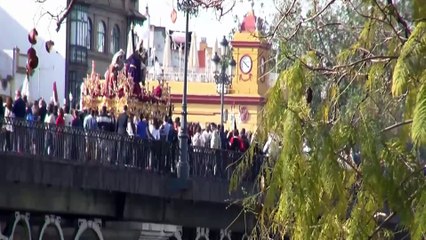 Esperanza de Triana por la calle Pastor y Landero   2015  parte 5
