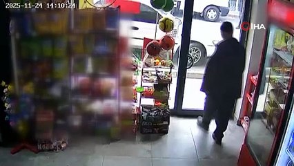 Kapıyı fark etmedi, kafasıyla camı kırdı