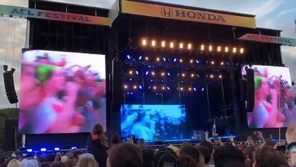 Selena Gomez Look At Her Now Exposes Justin Bieber Cheating?