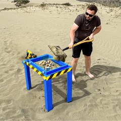 Turn your beach gold into a phone case like no other! 🤳🏻💎 #treasure #phoneaccessory #fyp #craft #repurpose #beach #gadget
