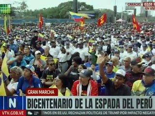 Jefe de Gob. Nahum Fernández rindió tributo al tricolor nacional y a la Espada de Perú