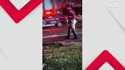 Vídeos registram perseguição policial e acidente grave envolvendo motociclista da rocam em cascavel