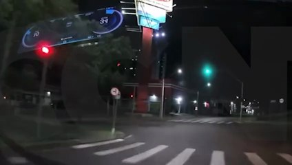 Motorista de aplicativo flagra Passat na contramão durante fuga da PM