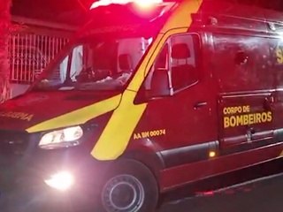 Homem de 60 anos tem suspeita de fratura ao se envolver em colisão entre motos no Bairro Periolo